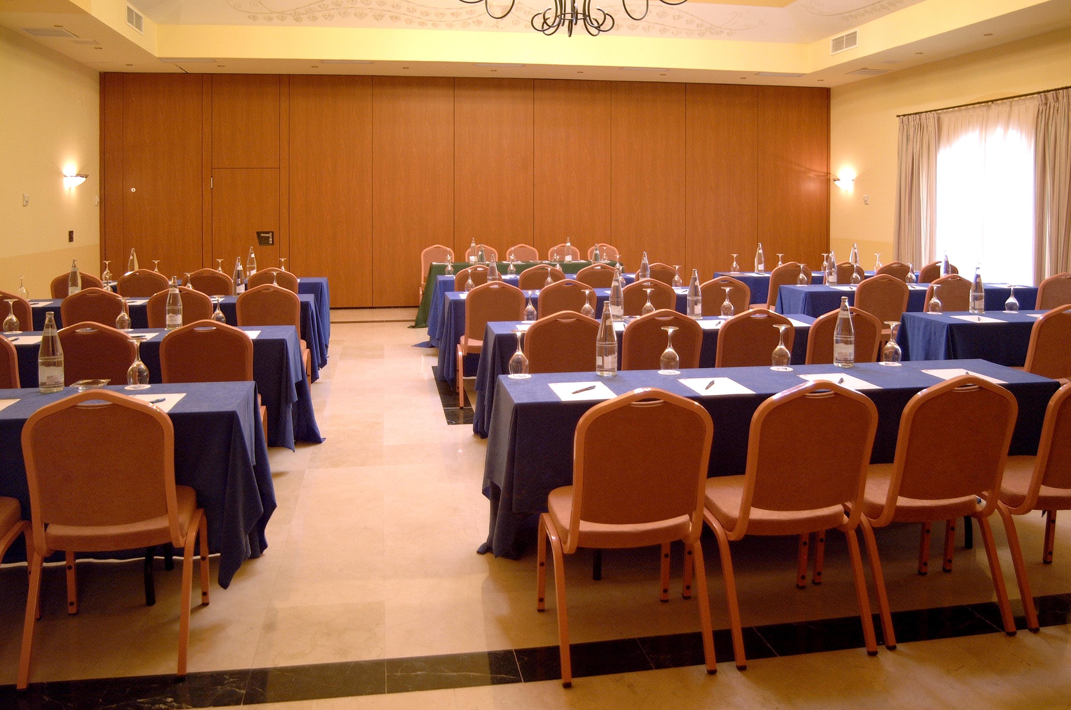 Hotel Fuente Las Piedras Кабра Екстериор снимка