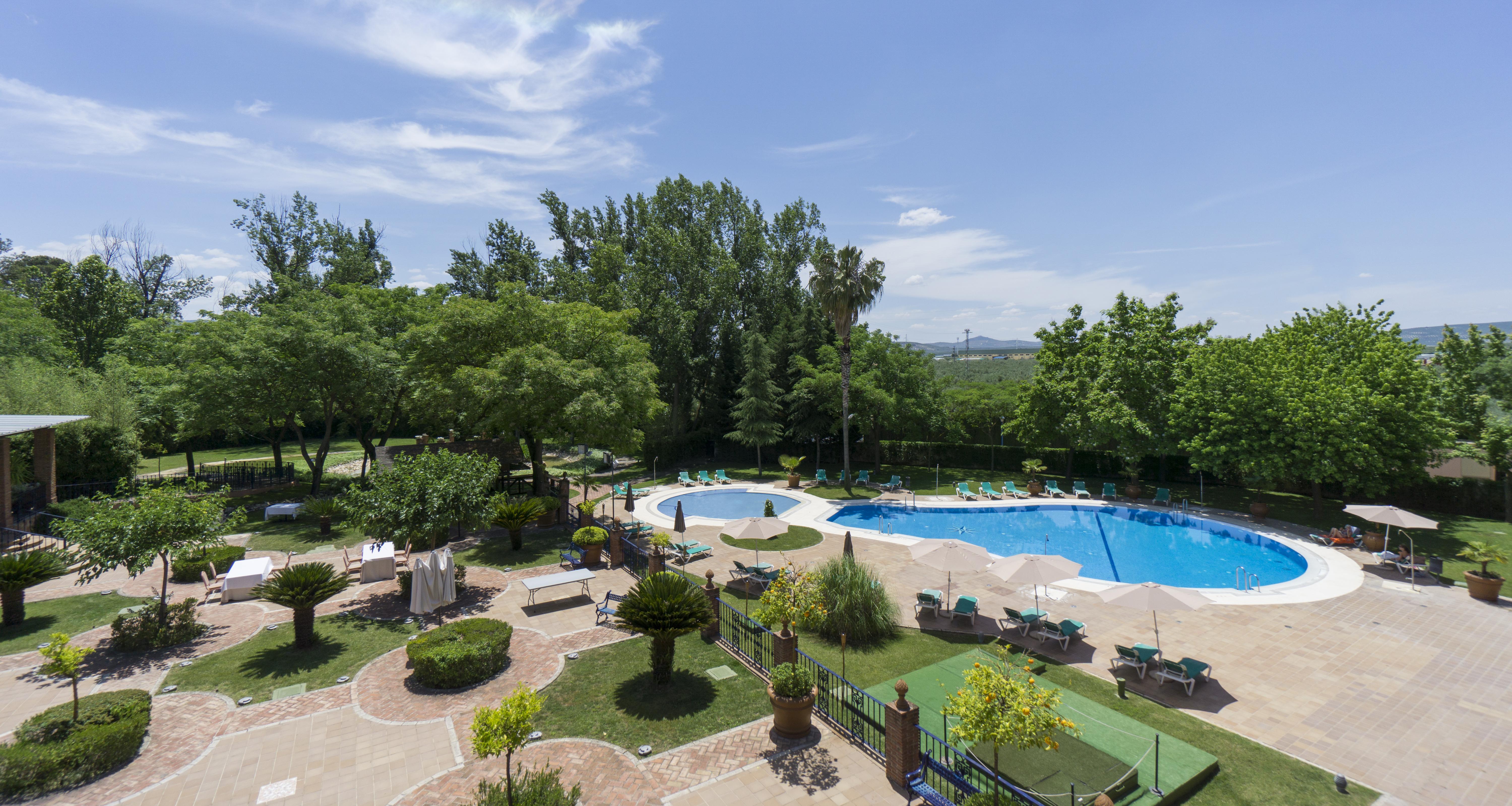 Hotel Fuente Las Piedras Кабра Екстериор снимка