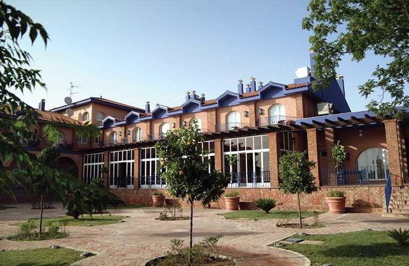 Hotel Fuente Las Piedras Кабра Екстериор снимка