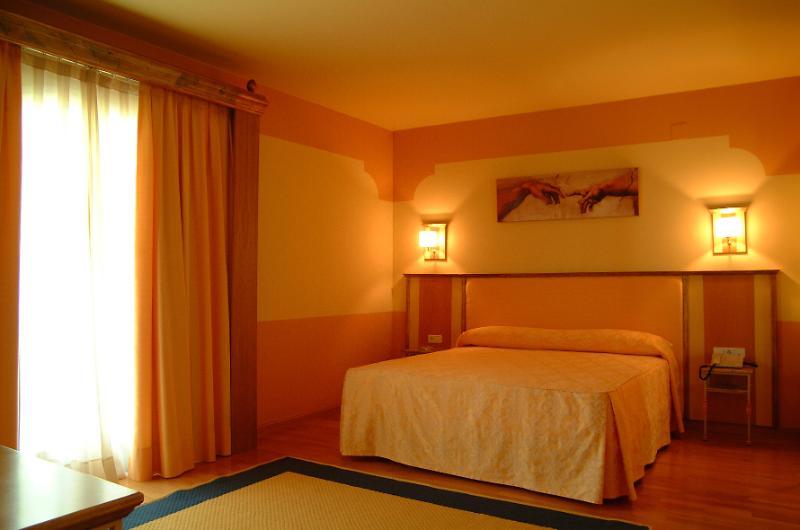 Hotel Fuente Las Piedras Кабра Стая снимка