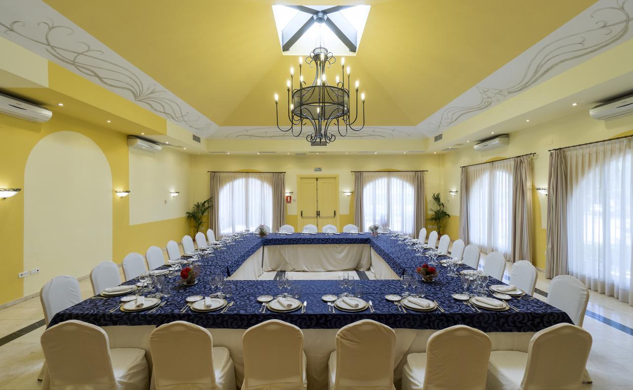 Hotel Fuente Las Piedras Кабра Екстериор снимка