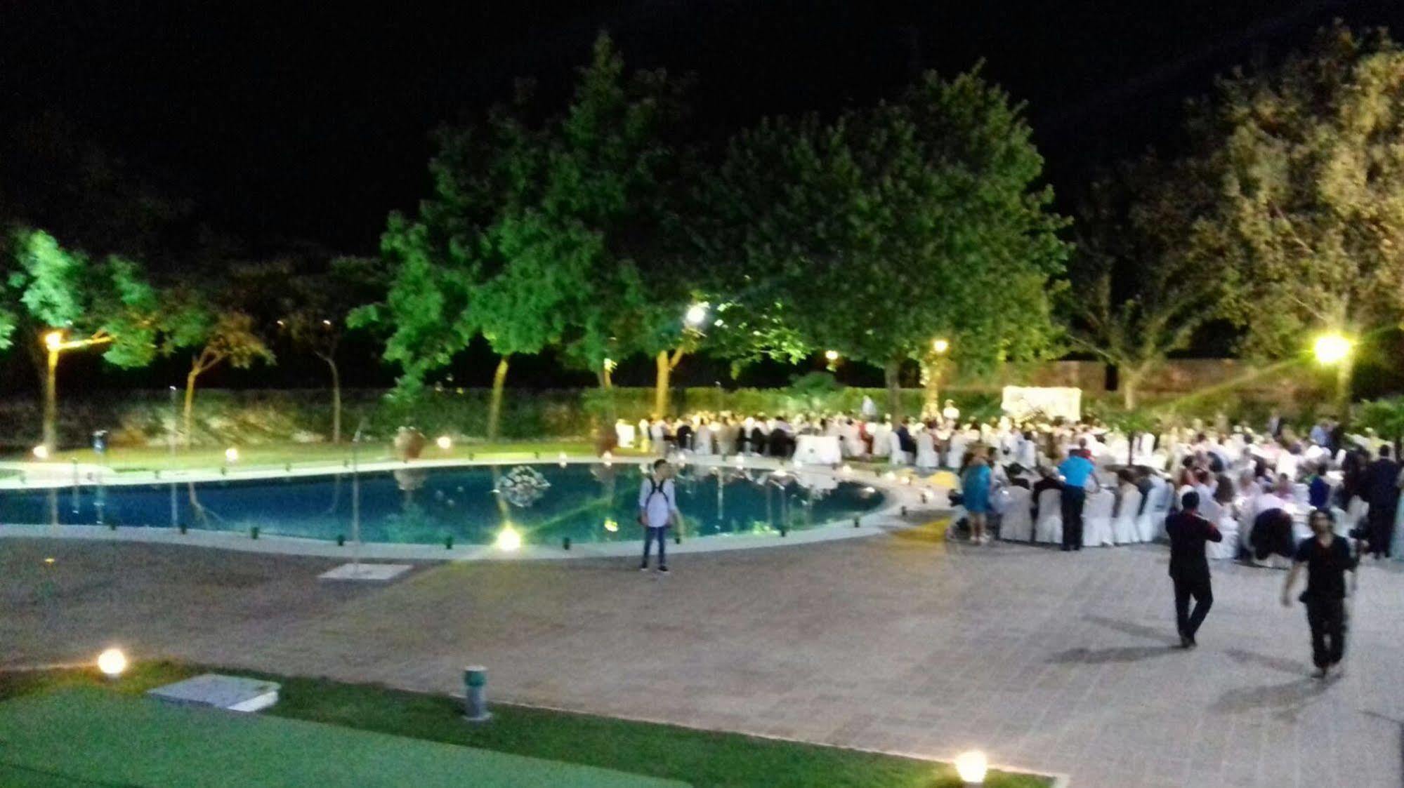 Hotel Fuente Las Piedras Кабра Екстериор снимка