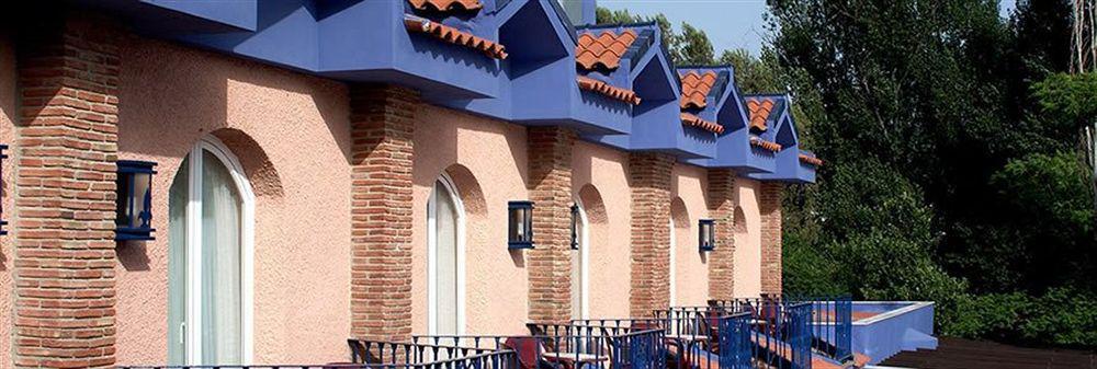 Hotel Fuente Las Piedras Кабра Екстериор снимка